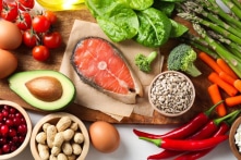 Hướng dẫn dinh dưỡng mới: Ăn nhiều thịt và sữa nguyên béo hơn