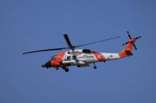 Thuyền trưởng bị bão Milton thổi bay khỏi tàu, sống sót thần kỳ nhờ bám vào tủ lạnh