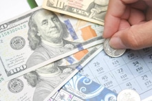 Nhặt được 300 triệu đồng, người đàn ông trả lại toàn bộ cho người đánh mất