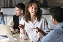 6 điều cần tránh để tạo mối quan hệ tốt đẹp với đồng nghiệp