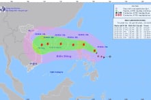 Bão Trà Mi tăng cấp khi vào biển Đông, miền Bắc trở lạnh, miền Trung và Nam bộ mưa lớn