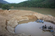 Doanh nghiệp khai thác đất vượt phép, thu hơn 6 tỷ đồng – Hà Tĩnh yêu cầu điều tra