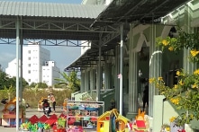 Nữ hiệu trưởng bị cáo buộc tham ô hơn 300 triệu đồng tiền tài trợ từ công ty sữa