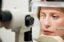 Phương pháp mới có thể thay thế Laser trong điều trị tật khúc xạ