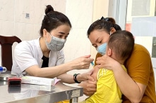 Cố vấn CDC khuyến nghị không nên dùng vắc-xin 4 trong 1 cho trẻ nhỏ