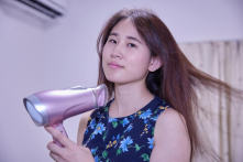 Dùng máy sấy tóc đúng cách có thể điều trị bệnh hiệu quả