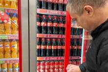 Ông Trump: Coca-Cola sẽ sử dụng đường mía thật tại Mỹ