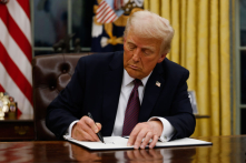 Những động thái gần đây của ông Trump báo hiệu cách tiếp cận “diều hâu” hơn đối với TQ