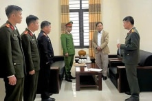 Bắt Trưởng ban và nguyên Trưởng ban quản lý rừng phòng hộ ở Nghệ An