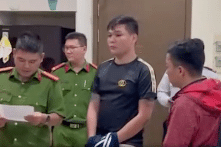 Đường dây mua bán người qua Campuchia, ép làm việc ở ‘trung tâm lừa đảo’