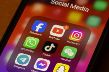 ‘Quyền lực cố hữu’ của các ‘gã khổng lồ’ công nghệ gây hại cho người dân Úc – Báo cáo