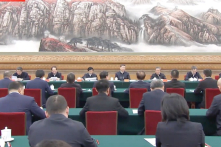 Blog: Kinh tế TQ kiệt quệ, Tập cầu cứu, môi trường tan hoang, doanh nhân mất niềm tin