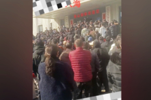 TQ: Công ty thép đầu tiên vỡ nợ năm 2025, nhiều người biểu tình bảo vệ quyền lợi