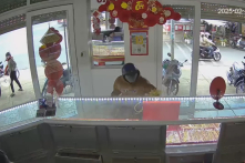 Cướp tiệm vàng ở Lâm Đồng: Khoảng 24 cây vàng Tây trị giá 1,4 tỷ đồng bị lấy đi [VIDEO]