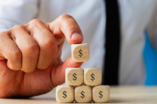 Bạn đang ở vị trí nào trong kim tự tháp tài chính?