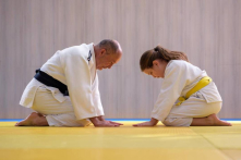 Biết cách trân trọng người khác, bạn mới được người khác trân trọng