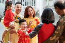 2 hành vi dẫn đến sự suy vong của một gia đình