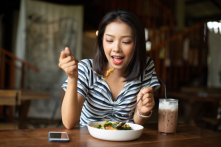 Làm thế nào để từ bỏ thói quen đói?