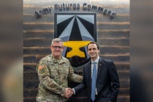 Mỹ thực sự có thể điều khiển thời gian và không gian, sở hữu vũ khí chấn động?