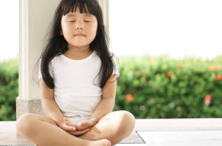 Chánh niệm có thể tách biệt bản thân khỏi nỗi đau như thế nào?