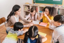 Làm sao để dạy trẻ biết phép lịch sự