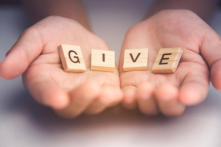 Những điều trẻ em cần biết về việc cho đi