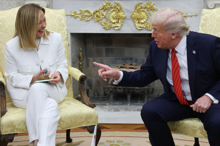 Ông Trump có thể cân nhắc giảm quân số tại Ý và Tây Ban Nha