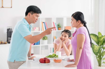 Nóng giận – Ngọn lửa thiêu rừng công đức, làm sao giữ được lòng thanh tịnh?