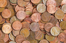 Người đàn ông phát hiện 1500 đồng tiền cổ vô giá có lịch sử 2.000 năm