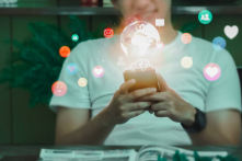 Quy tắc ứng xử khi trả lời tin nhắn: Vừa đủ và đúng lúc