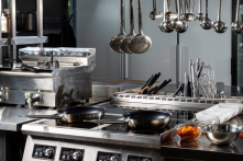 Đừng tiếc nồi chảo cũ, nếu thấy dấu hiệu này hãy thay ngay