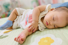 Nghiên cứu: Phát hiện hóa chất gây rối loạn nội tiết trong nệm trẻ em