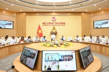 Trưởng đoàn đàm phán Chính phủ họp với các tập đoàn về kế hoạch mua hàng của Hoa Kỳ