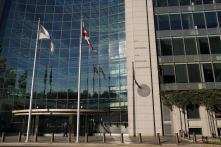 Mỹ: Nghị sĩ từ 21 bang kêu gọi SEC cân nhắc hủy niêm yết các công ty Trung Quốc