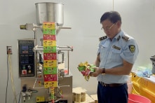 Hà Nội: 6 tấn kẹo Trung Quốc đóng nhãn Nhật Bản, Hàn Quốc