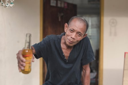 Uống rượu ở người lớn tuổi làm tăng nguy cơ ung thư