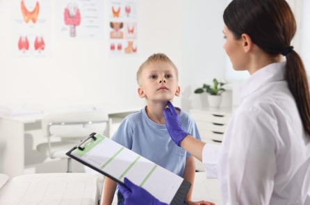 Ung thư tuyến giáp gia tăng ở trẻ em có liên quan đến ô nhiễm môi trường và ánh sáng nhân tạo
