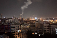 Tên lửa bắn trúng nhà, người đàn ông thoát chết khi đang đi vệ sinh