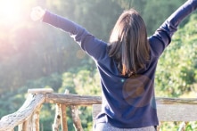 Làm sao để tỉnh táo nhanh sau khi ngủ dậy?