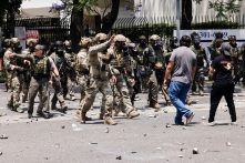 Bạo loạn ở Los Angeles: Mở đầu cho hành động chống Trump năm 2025 của phe cánh tả Mỹ