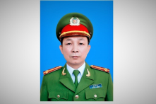 Cựu Trưởng công an huyện nhận bộ bàn ghế 150 triệu của người khai thác cát trái phép