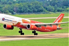 Hàng không Việt Nam chuẩn bị tăng phụ thu nhiên liệu và tạm dừng một số đường bay