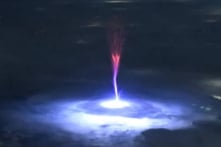 Các phi hành gia NASA phát hiện ra ‘tinh linh đỏ’ khổng lồ trong cơn giông bão