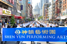 Các nghệ sỹ Shen Yun tham gia diễu hành phản bức hại tại New York
