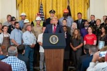 Dữ liệu cho thấy nền kinh tế Hoa Kỳ đang trở lại đúng hướng dưới thời Tổng thống Trump