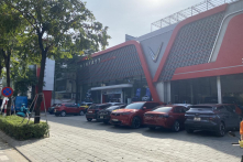 Vingroup gia hạn chương trình đổi xe xăng sang xe điện đến hết 30/4