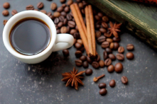Nghiên cứu: Caffeine quá mức sẽ ảnh hưởng đến cơ thể như thế  nào?