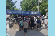 TQ: Cảnh sát giao thông đuổi người không đội mũ bảo hiểm đến tận nhà rồi đánh chết