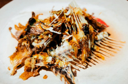 Hóc xương cá: Cách xử trí tại nhà và những dấu hiệu cảnh báo