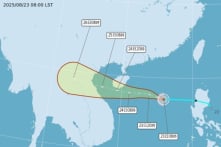 TQ: Bão Kajiki đổ bộ vào Hải Nam, Tam Á thực hiện “5 dừng 1 đóng”